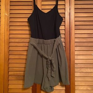 SHEIN romper 2XL fits like XL